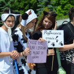 Kolorowy happening przed Biblioteką Śląską