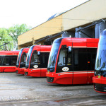 Zamiast tramwajów w Katowicach pojadą autobusy, zmienią się też trasy. Utrudnienia dla pasażerów