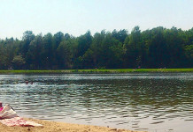Kąpielisko na 3 Stawach zamknięte. Wykryto bakterię plaża w Dolinie Trzech Stawów