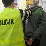 Załęże: złodzieje wpadli do mieszkania, pobili i okradli kobietę