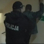 Odgrażał się policjantom, że zamorduje własną matkę. 29-latek z Katowic został tymczasowo aresztowany