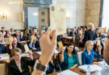 Będą zaciągać kredyty m.in. na Stadion Śląski, Muzeum Śląskie i kolej. W poniedziałek głosowanie nad uchwałami