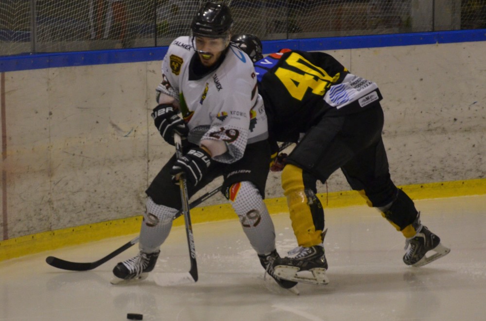 Wiceprezes Naprzodu Janów protestuje przeciwko połączeniu dwóch katowickich klubów