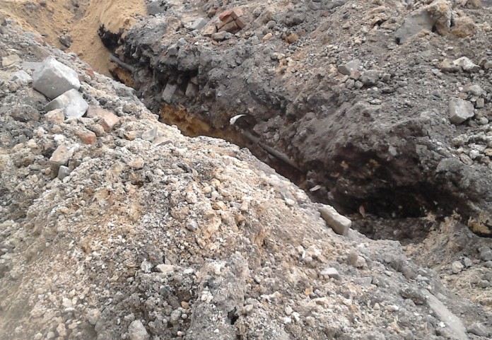 dziura roboty kanalizacja