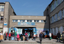 Gimnazjum nr 15: Dyrektorka nie chciała wydać umowy z „Węgielkiem”. Radni chcą dwóch klas pierwszych