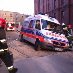 Szopienice: Karetka potrzebowała pomocy