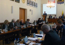 Gimnazjum nr 15: „To jest coś więcej niż cyrk, to jest kompromitacja” mówi radny do prezydenta. „Ja działam zgodnie z literą prawa” stwierdza Marcin Krupa