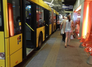 Będą nowe autobusy w Katowicach. Z ładowarkami do urządzeń mobilnych i bezprzewodowym internetem