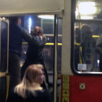 Dwóch pijanych mężczyzn pobiło się w tramwaju nr 11 w Katowicach (zdjęcia)