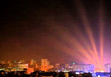 Katowicki fotograf na filmie uwiecznił iluminacje Spodka