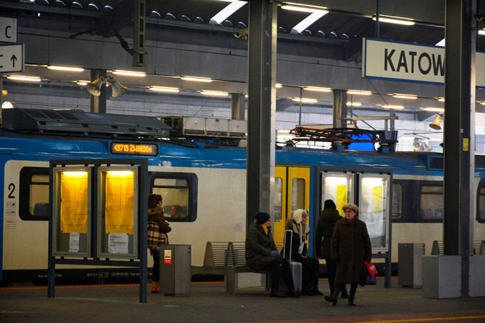 dworzeckatowicepociagkolejeslaskie