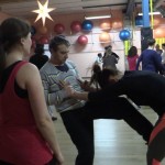 W Katowicach pracowniczki MOPS uczą się samoobrony. Przyprowadziły dzieci (video)