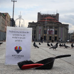 Nie wygrali z psimi odchodami, idą na wojnę z ptasimi? Nakarm ptaka, to zapłacisz nawet 500 zł mandatu