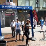 Kurtyny wodne stanęły w Katowicach. Mieszkańcy chętnie korzystają (zdjęcia)