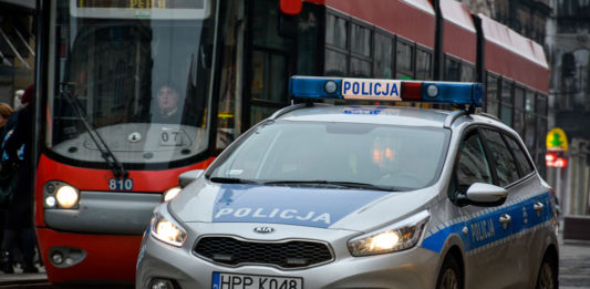 Rozbój w punkcie Lotto. Policja publikuje wizerunek sprawcy