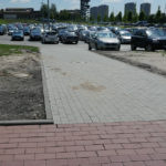 W Katowicach powstał chodnik pełen kultury. Wychodzili go sobie kierowcy