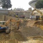 W centrum powstaje biurowiec KTW. Na placu budowy codziennie pracuje m.in. 70 osób i 15 ciężarówek