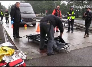 Kierowcy w Katowicach nie chcieli płacić, woleli przenieść ciało do karawanu