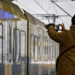 Od dzisiaj nowy rozkład i duże problemy pasażerów Kolei Śląskich. Przesiadki, mniej pociągów i autobusy w zastępstwie