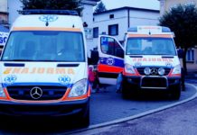 Wojewoda Śląski rozdawał w Katowicach karetki. W sumie za 4 mln złotych