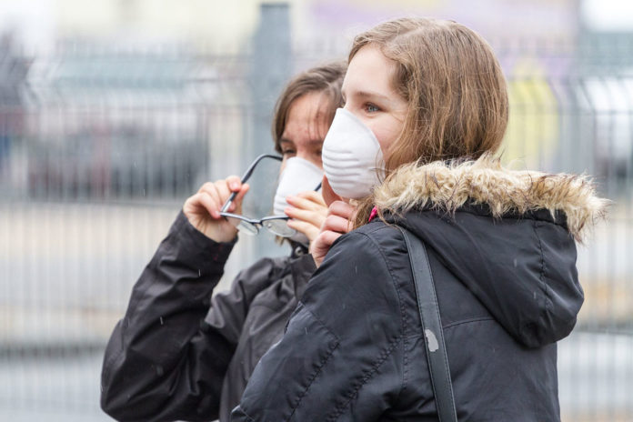 maskasmogpowietrze_pbialas