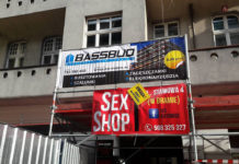 Chaos reklamowy zostaje na dłużej w Katowicach. Miastu ciężko idą prace nad regulacjami