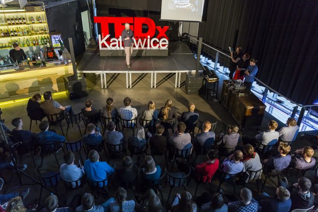 Przemysław Dmytruszyński przed publicznością, fot. Dawid Szendera