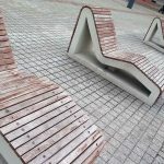 Obdarte leżaki, popękane płytki. Tropikalny raj nad sztuczną Rawą to tylko wspomnienie