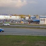 Al. Roździeńskiego: Wjechał kompletnie pijany na parking. Zatrzymali go mieszkańcy