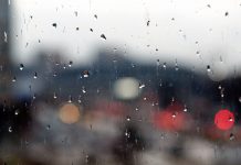 Meteorolodzy ostrzegają przed oblodzeniami w Katowicach. Kierowcy i piesi powinni uważać