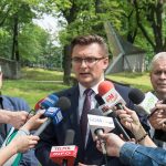 Planowany pomnik nie przeszkodzi linii tramwajowej wzdłuż al. Roździeńskiego. Tak zapewnia miasto