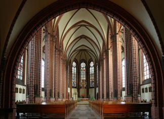 W Katowicach radni będą poprawiać uchwałę. Przegłosowali pieniądze na remont nie tej elewacji kościoła