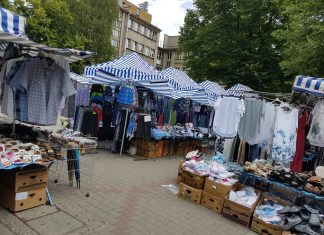 Miasto ograniczy targowisko na ulicy Mickiewicza. Są plany odnośnie przejęcia DH Ślązak