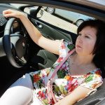 Kupiła nowe Renault w Katowicach. Samochód prawie rok stoi na parkingu, sprawa trafiła do sądu