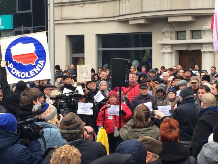 25445065_1668839319803756_988407695_o