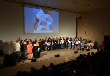 Pani Kazia jest „chodzącą tubą informacyjną”. Aktywna seniorka i praktycznie cała szkoła nagrodzeni w Katowicach