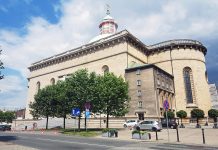 Kuria Metropolitalna w Katowicach nieczynna do odwołania. Z powodu koronawirusa