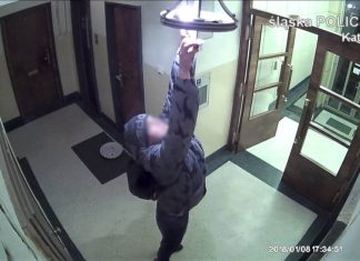 Kradł żyrandole na klatce w Katowicach, a kamery patrzyły. Poznajecie go?