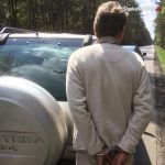 Senior pomagał okradać metodą na wnuczka. Zatrzymali go na gorącym uczynku