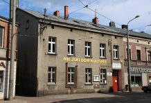 Młodzi artyści odbijają się od ściany?