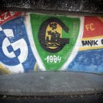 Bójka kiboli w okolicach katowickiego szpitala. Świadkowie dzwonili na policję