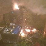 Robił porządki w domu. Mieszkaniec Katowic palił na podwórku meble, odpady i plastik