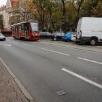 Samochód zablokował tramwaj w Katowicach. Nie zmieścił się na miejscu parkingowym
