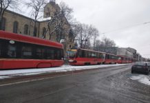 Ul. Warszawska zablokowana przez tramwaje. Korek też między Katowicami a Sosnowcem