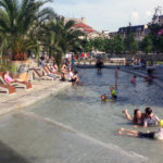 Po filmie z libacji radny chce zabezpieczenia „Sztucznej Rawy”, bo miasto sobie nie radzi