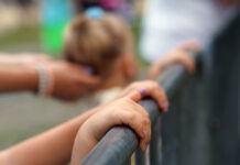 W Katowicach spadła liczba rodzin zastępczych. Miasto szuka chętnych, bo dzieci czekają na pomoc