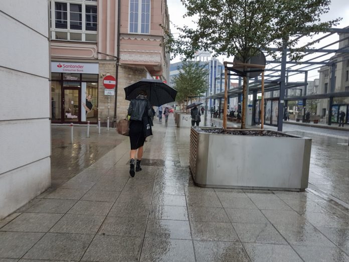 deszcz parasol centrum kobieta