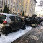 Samochody płonęły przed Urzędem Wojewódzkim w Katowicach