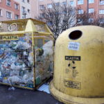 Śmieciowe zmiany w Katowicach. Miasto tłumaczy jak się pozbywać zużytych rękawiczek i maseczek