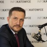 Z radnym Dawidem Kamińskim rozmawiamy o „wyrzuceniu” Bażantowa z Kostuchny i problemach przy Tramwaju na Południe i Stadionie Miejskim